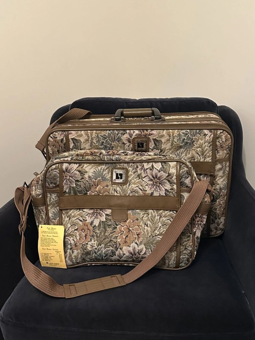 NOS Vintage Leisure Luggage 'Park Avenue' Tapestry 2-Piece Set Original Tag
